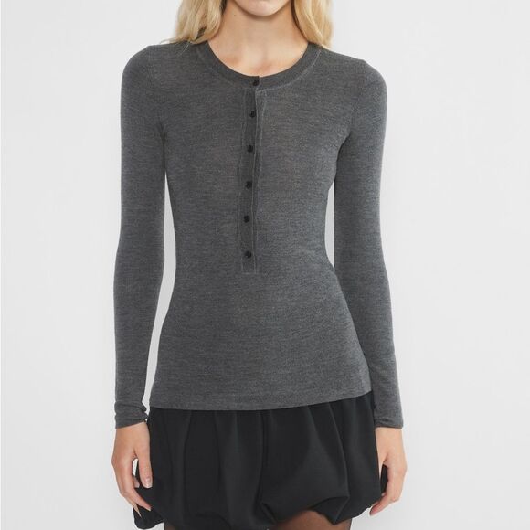Aritzia • Wilfred Vera Merino Wool Henley - Picture 1 of 8